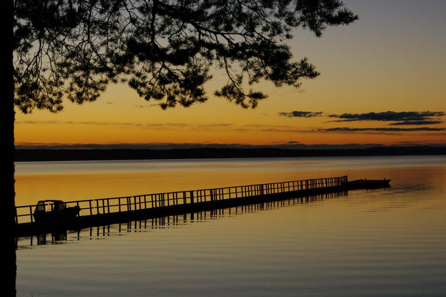 Solnedgång över Strandbaden/Årsunda.