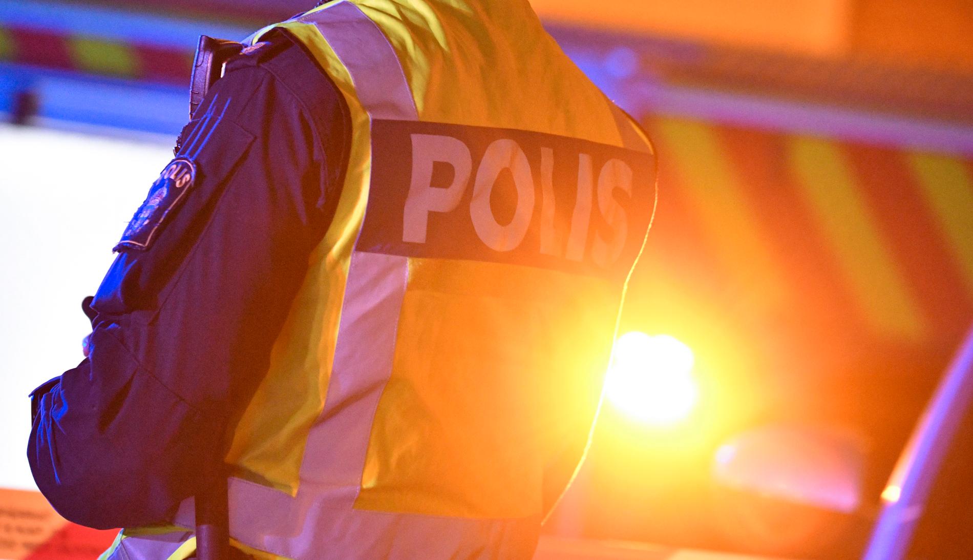 En polis har tagits ur yttre tjänst och en utredning om tjänstefel har inletts efter ett polisingripande i Eskilstuna. Arkivbild.
