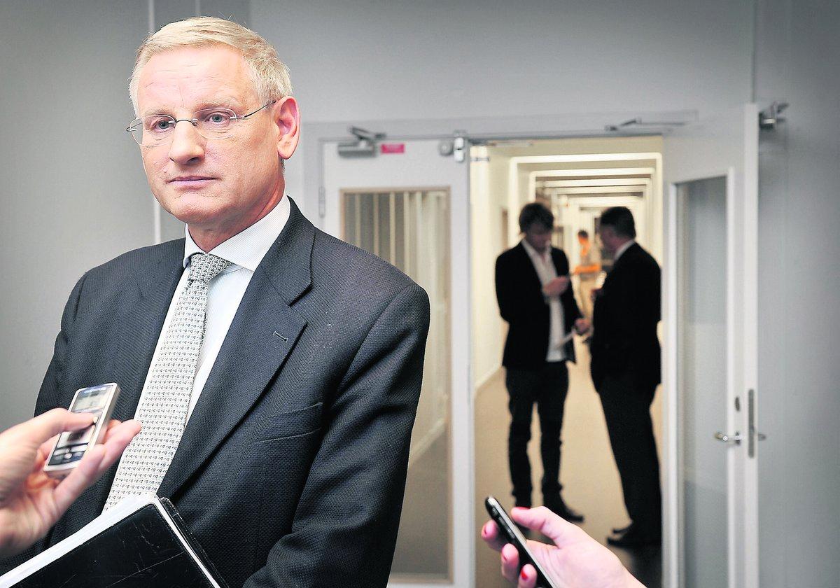 ’har kohandlat’ Utrikesminister Carl Bildt menar att Socialdemokraterna kohandlat med Vänsterpartiet om Afghanistan.