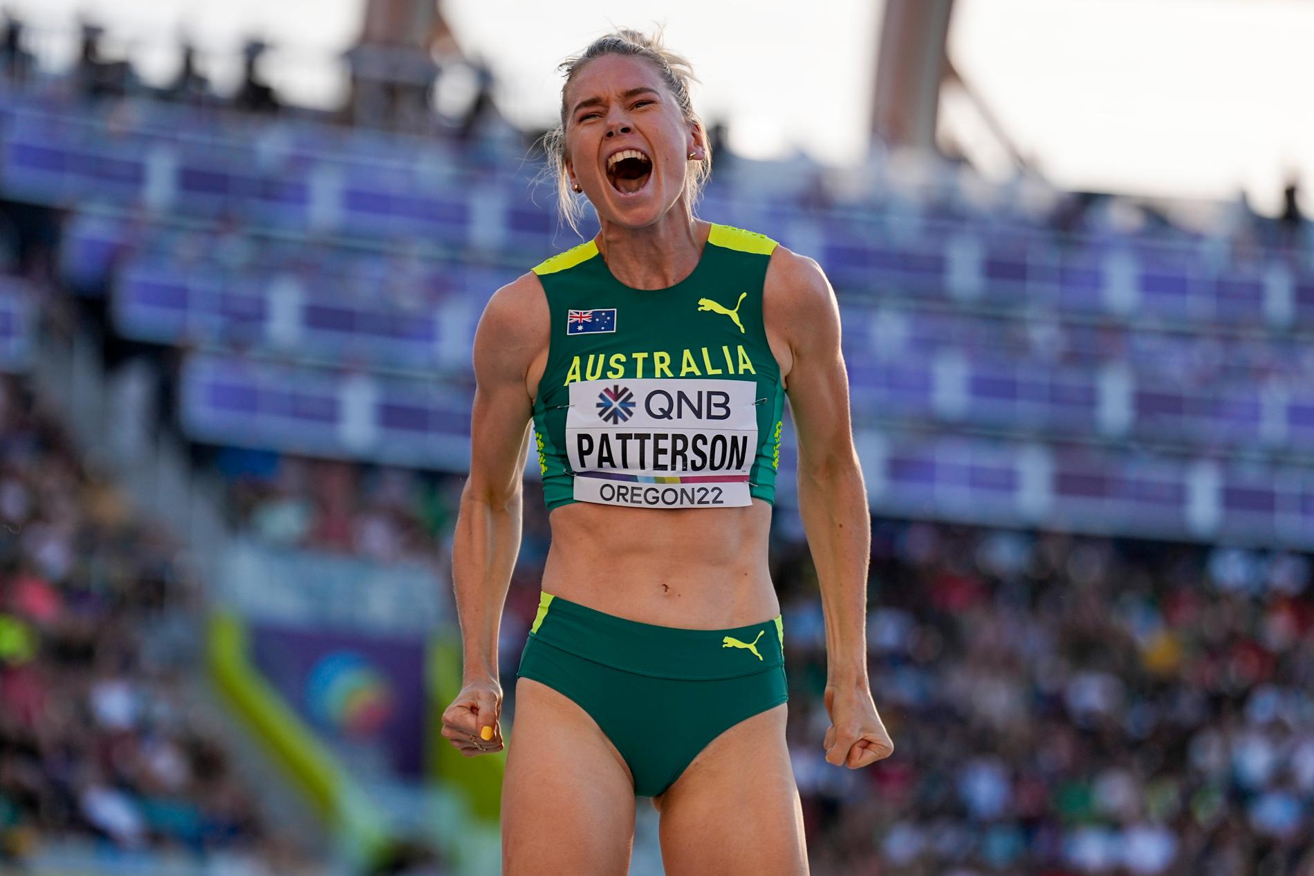 Eleanor Patterson skriker ut sin glädje efter 2,02.