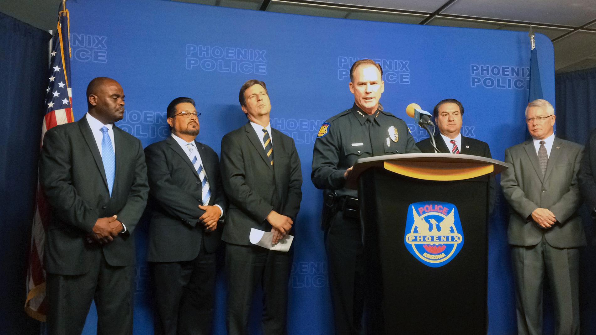 Phoenix polischef Joseph Yahners presskonferens om seriemördaren.