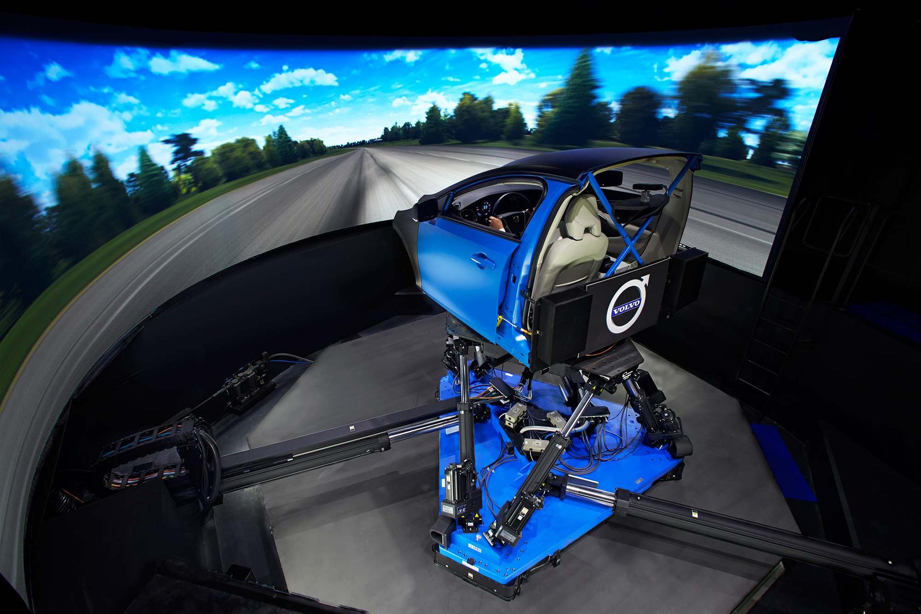 Här är Volvos simulator där den kommande S90 är testad i.