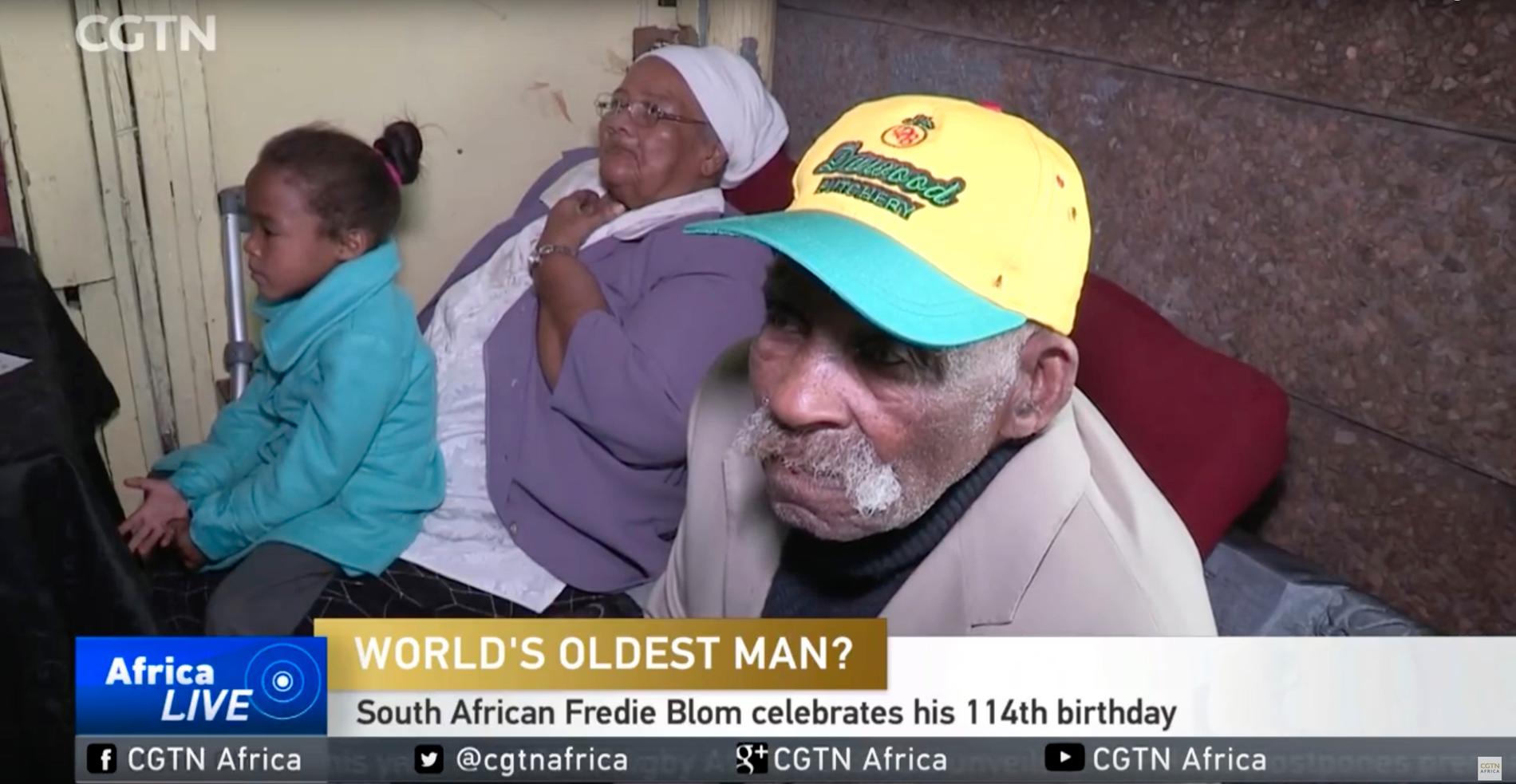 Flera medier besökte 114-åringen på hans födelsedag.