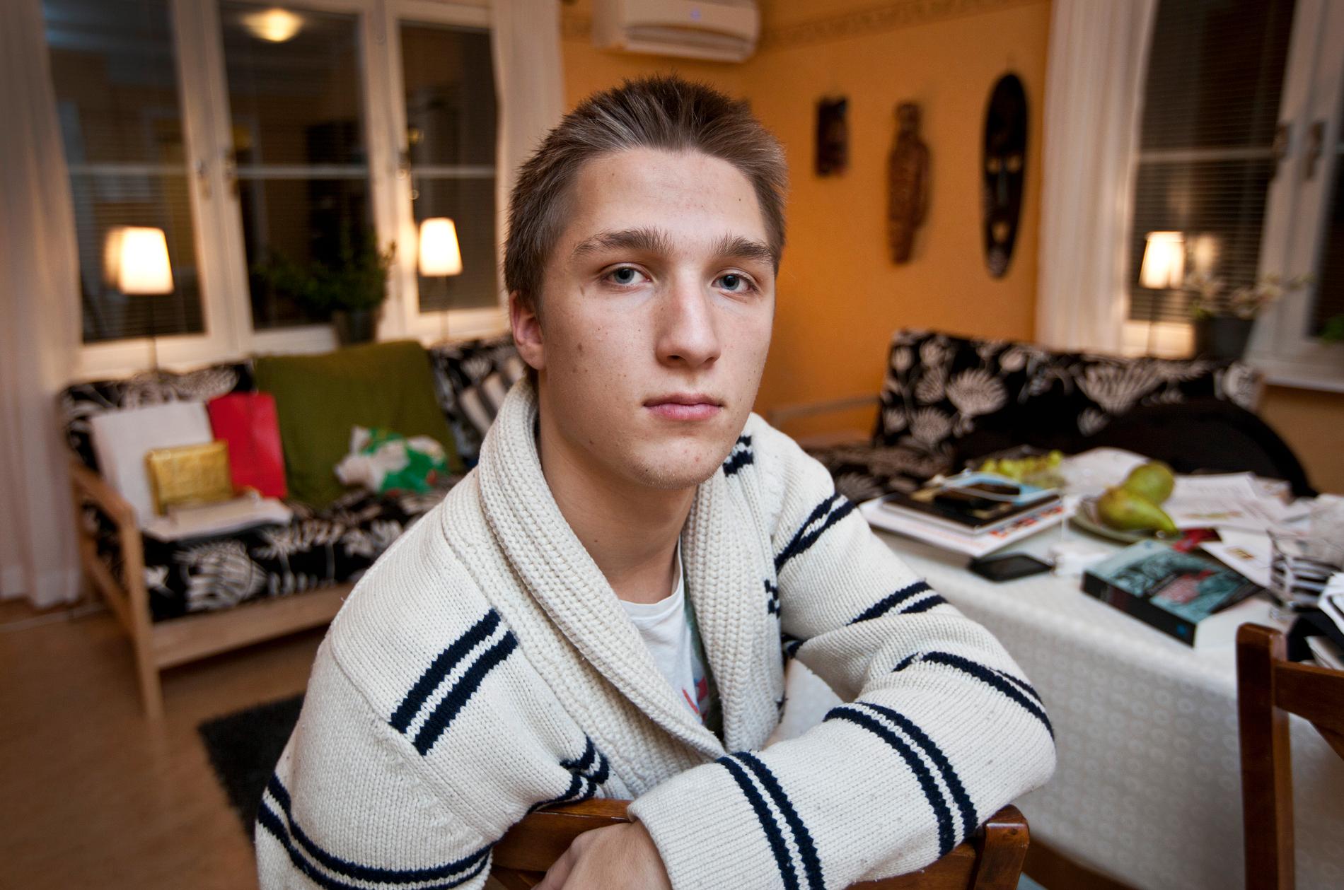 Jakob Lindén, 18, blev utsatt för mobbning under sin tid på Grennaskolan.