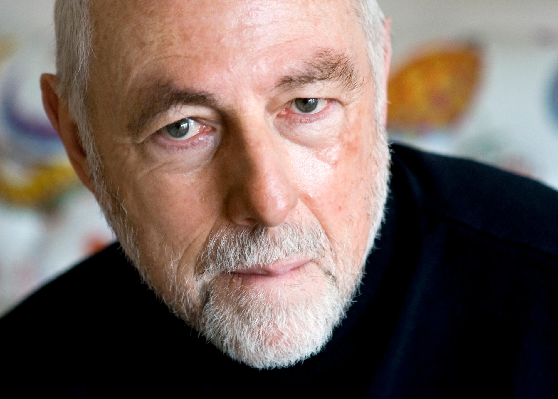 Leif Zern (född 1939) har varit verksam som litteratur- och teaterkritiker i bland annat Expressen och Dagens Nyheter.