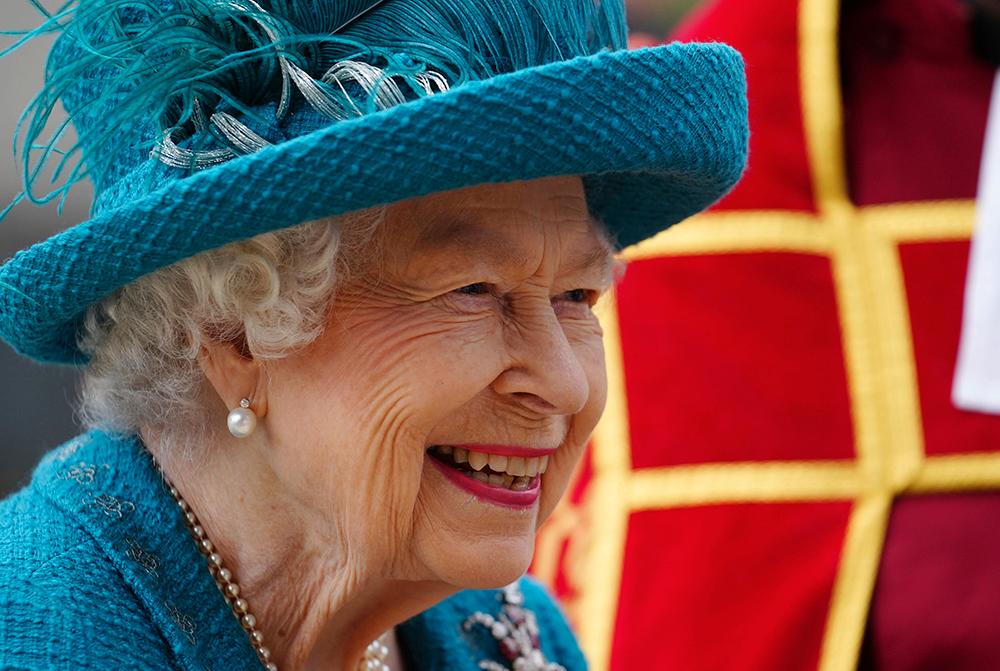 Drottning Elizabeth har beordrats två veckors vila på grund av vacklande hälsa. 