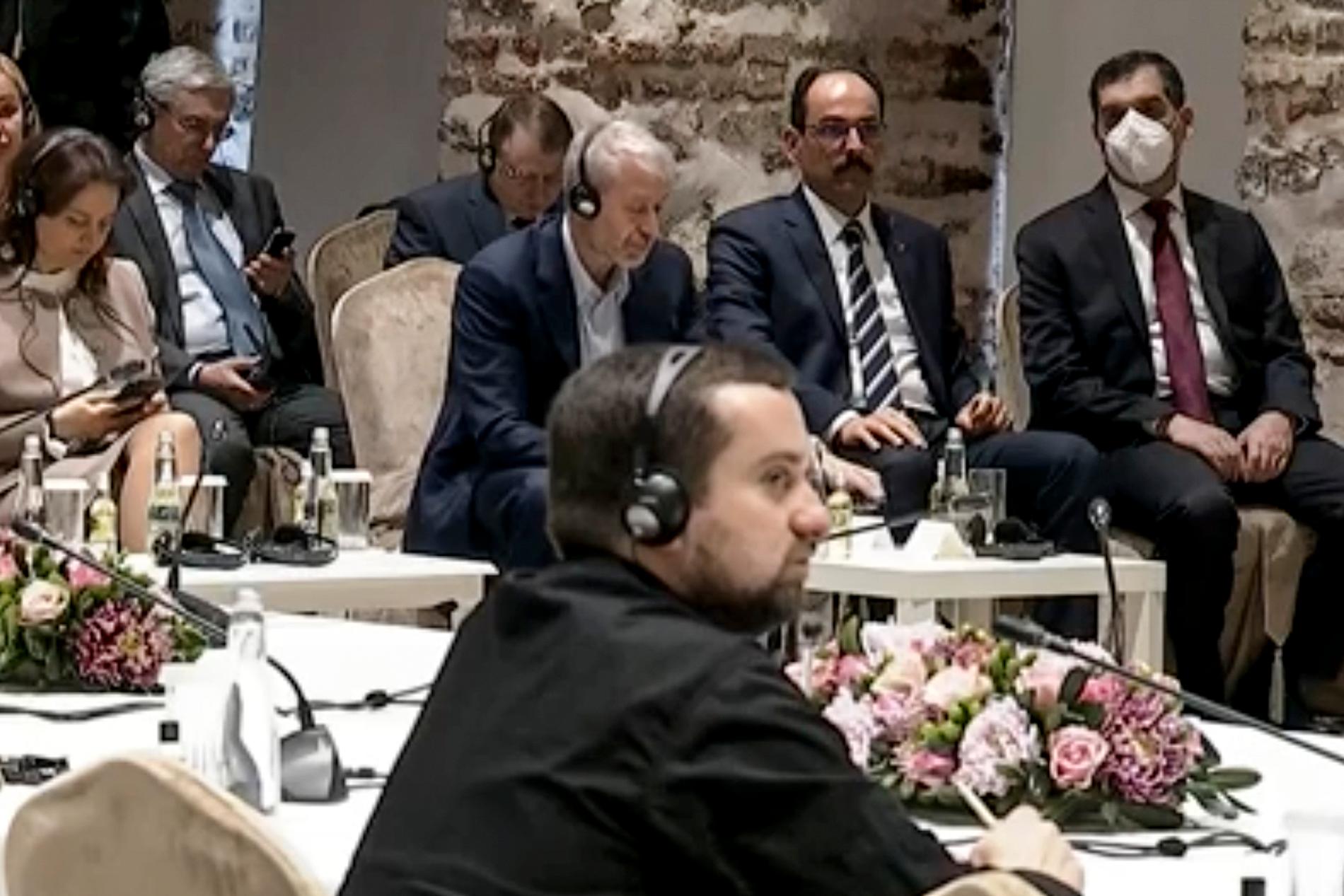 Roman Abramovitj under tisdagens förhandlingar mellan Ukraina och Ryssland i Turkiet.