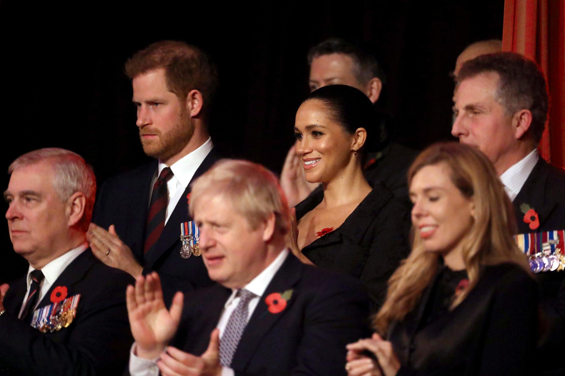 Boris Johnson och Carrie Symonds under en konsert i Albert Hall tillsammans med prins Harry och Meghan, hertiginna av Sussex.