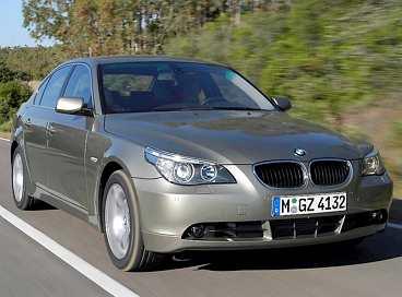 tekniskt trolleri BMW:s 5-serie är utrustad med aktiv styrning, en liten elmotor på ratten anpassar rattens utslag efter farten. Rena revolutionen - inte minst på de krokiga bergsvägarna på Sardinien.