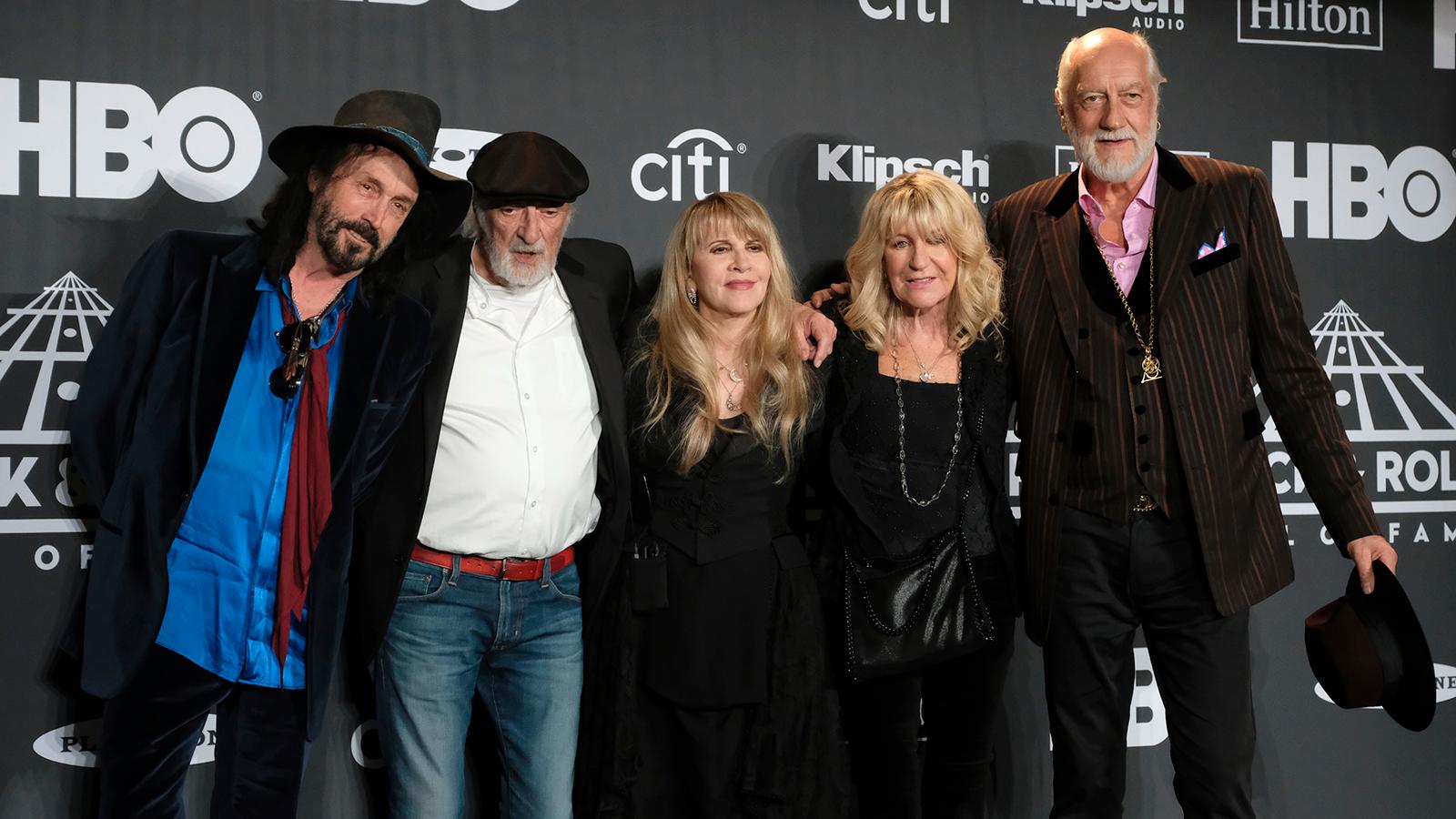 Fleetwood Mac 2019. Från vänster Mike Campbell, John McVie, Stevie Nicks, Christine McVie och Mick Fleetwoo.