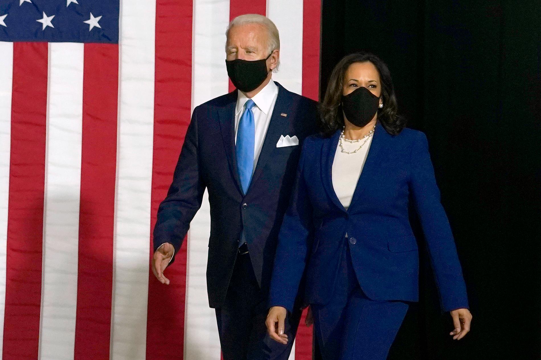 Joe Biden och Kamala Harris i munskydd