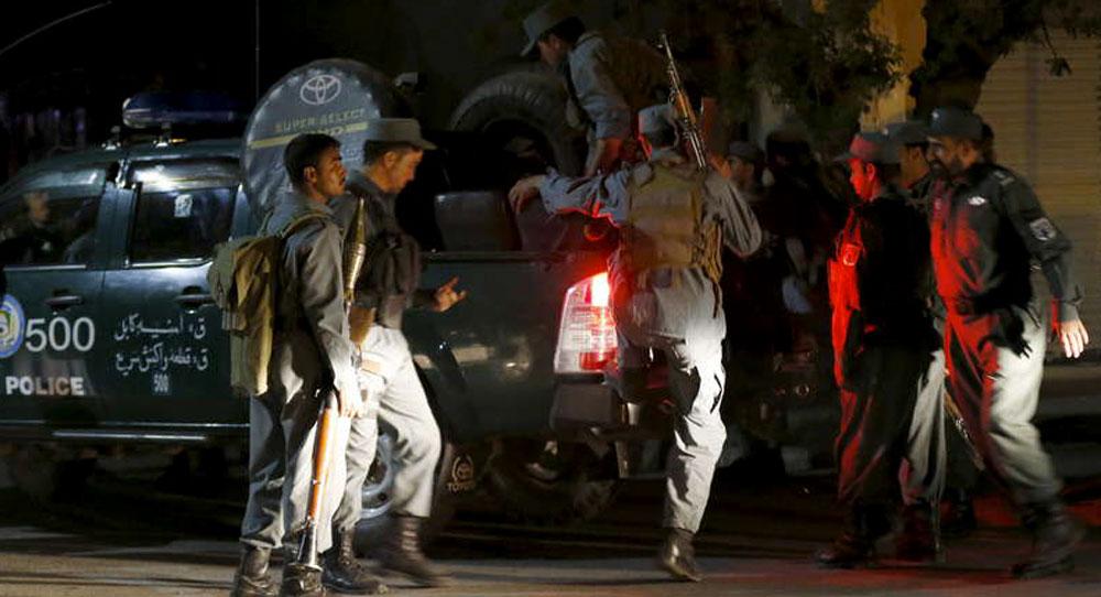 Fyra talibaner dödades i eldstrider med afghanska säkerhetsstyrkor på måndagen.