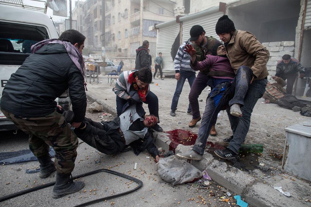 NICLAS HAMMARSTRÖM Fyra döda och 16 skadade när en granat slog ner i stadsdelen Saif al-Dawlah i Aleppo.