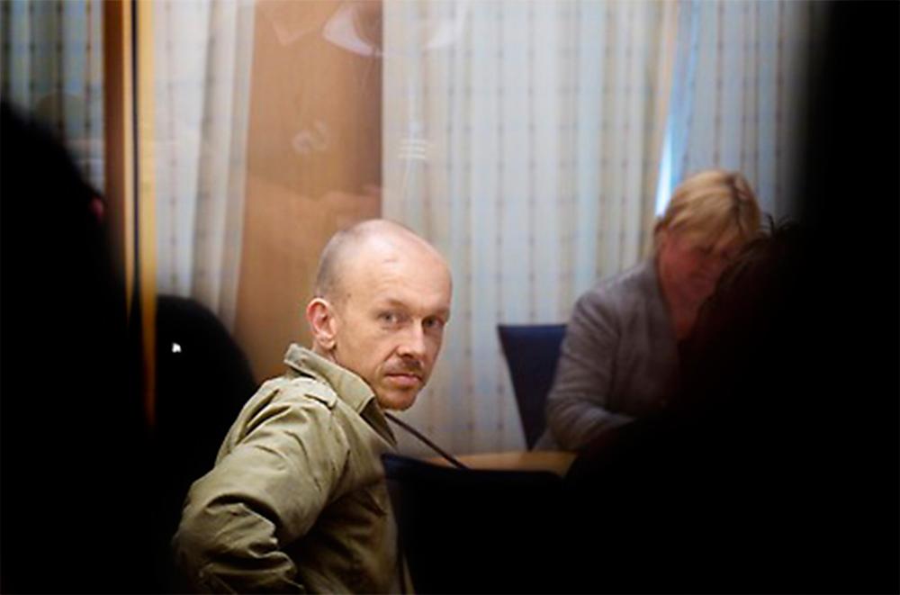 Peter Mangs dömdes till livstids fängelse för seriemord 2009–10. Sedan dess har antalet antimuslimska hatbrott ökat. 66 procent av Sveriges moskéer utsaates 2014 för vandalism, mordbrand eller hot.