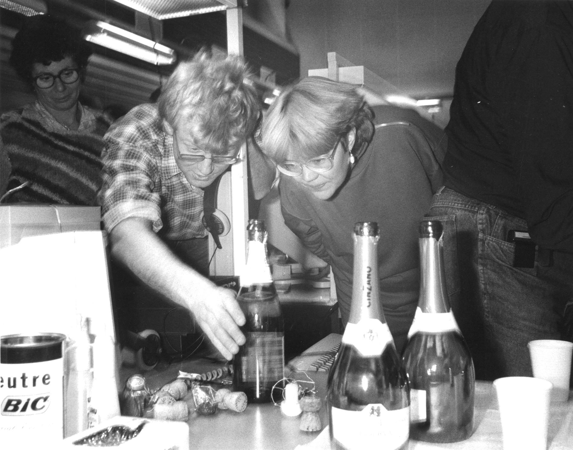  Lasse Anrell och Lena Mellin på fest eller grävjobb 1987.