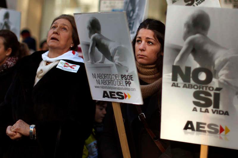 Demonstration i Spanien mot rätten till fria aborter.