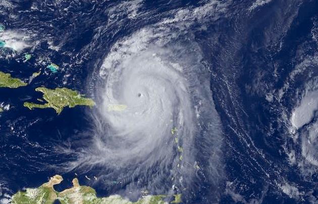 Satellitbild över orkanen Earl.