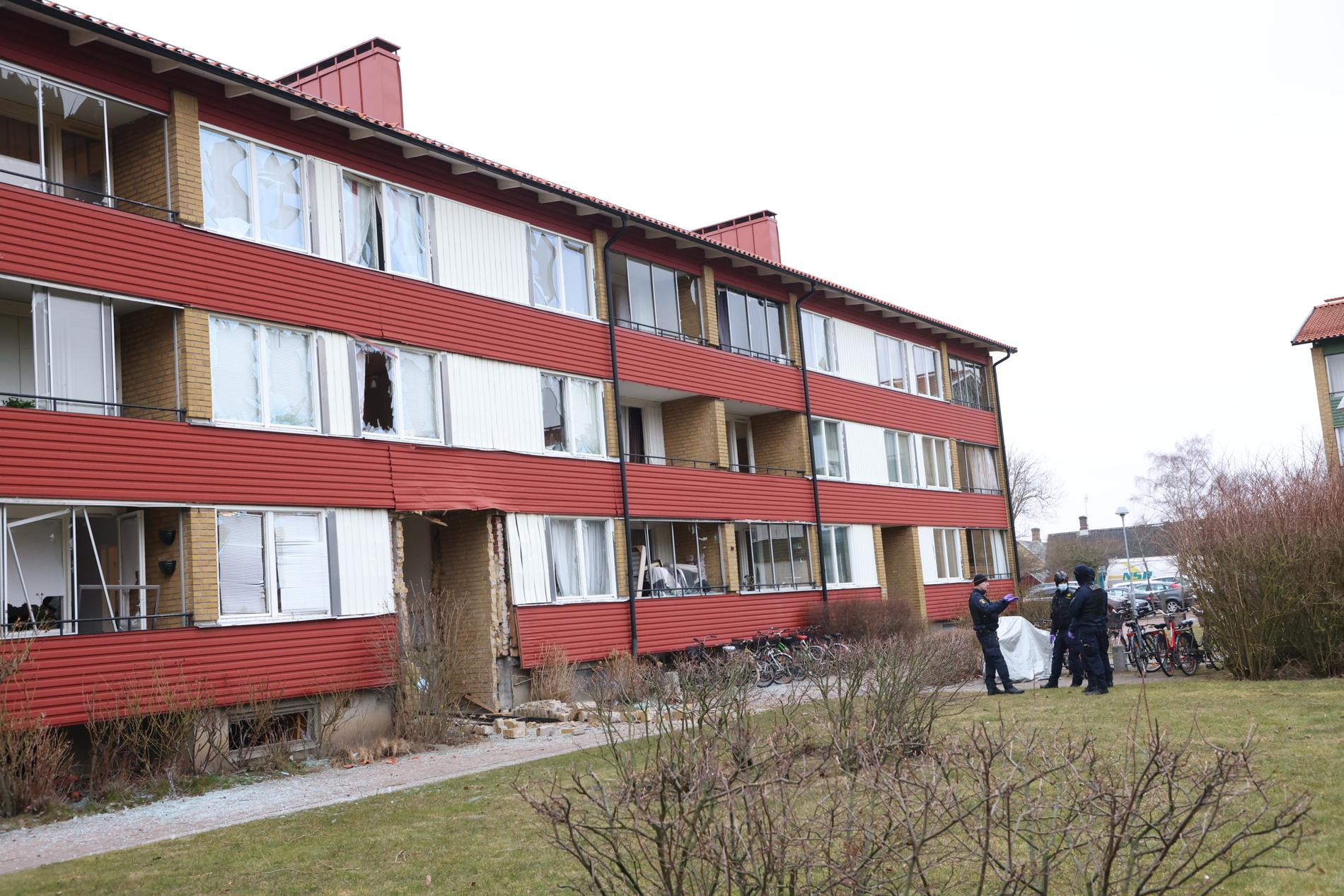 Fyrtio lägenheter är skadade efter explosionen.