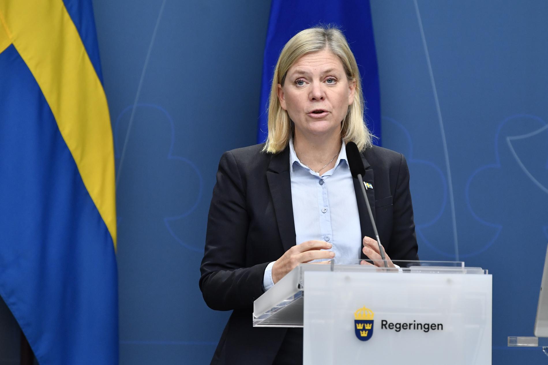 STOCKHOLM 20201109 Finansminister Magdalena Andersson (S) säger att det finns en uppgörelse som ska minska risken för att bli utförsäkrad från sjukförsäkringen efter 180 dagar för bland andra långtidssjuka i covid. Arkivbild.