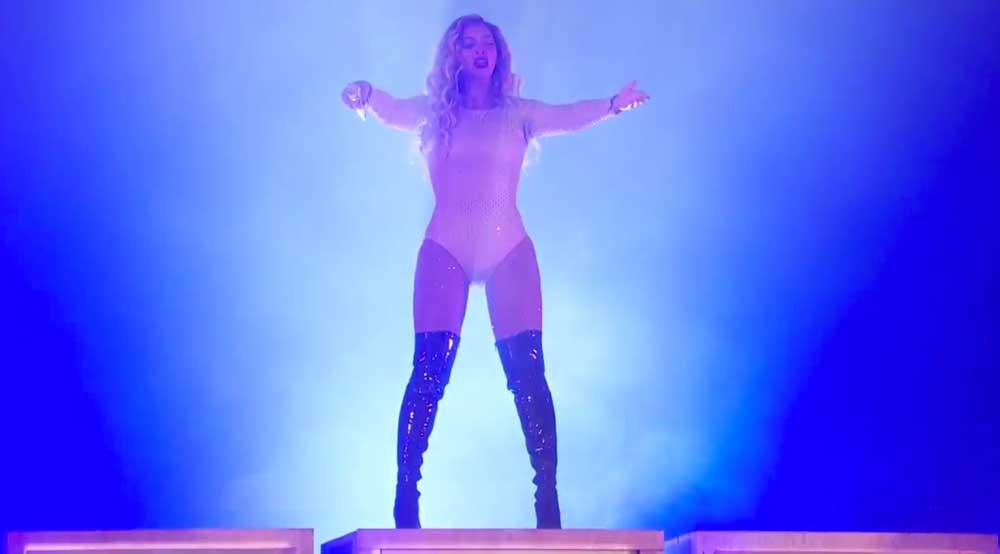 Beyonce framförde flera låtar