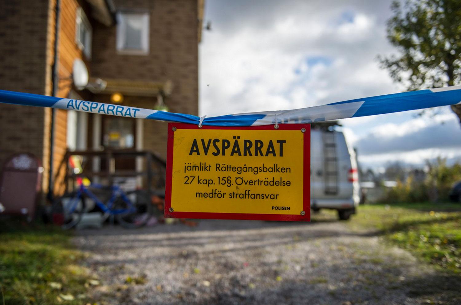 En 36-årig man blev allvarligt knivskuren efter en fest i Morgongåva i Uppsala län under natten.