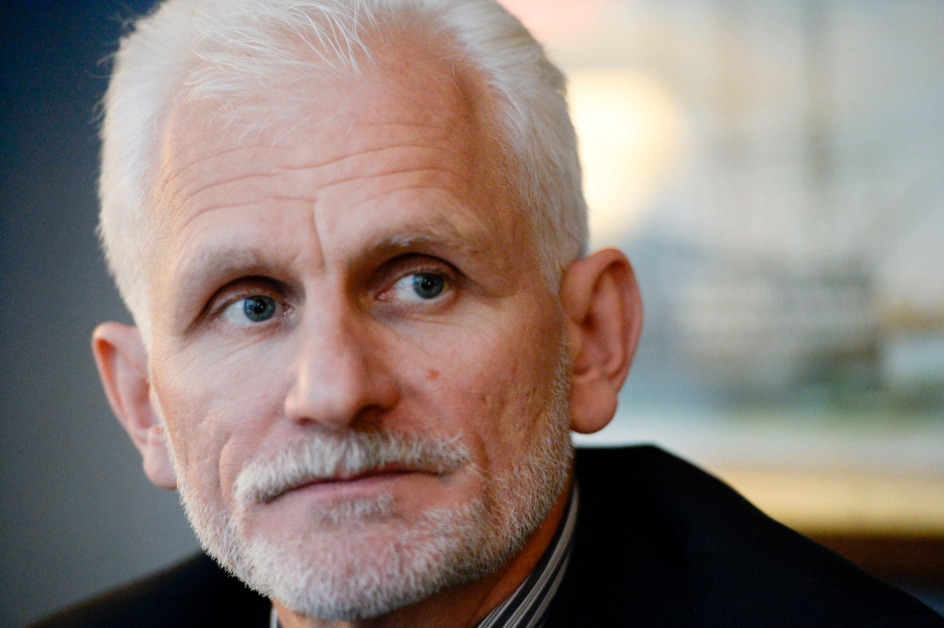 Ales Bjaljatski, grundare av människorättsorganisationen Vjasna, får Nobels fredspris 2022.