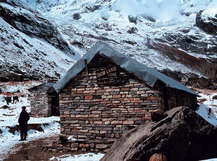Snowland Lodge vid Annapurna Basecamp. Här bor man enkelt och billigt.