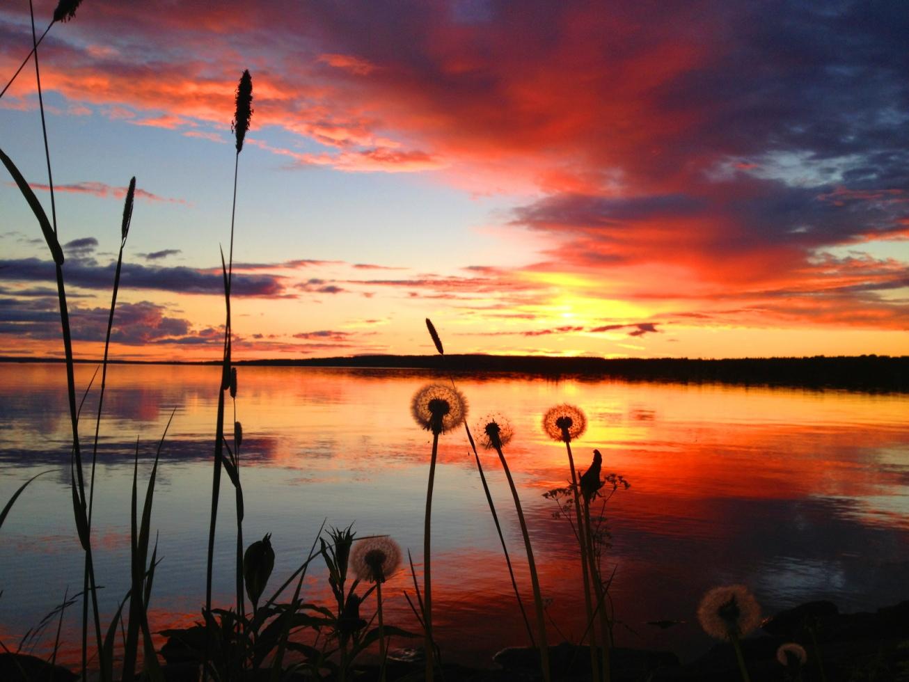 Östersund levererar de bästa solnedgångarna.