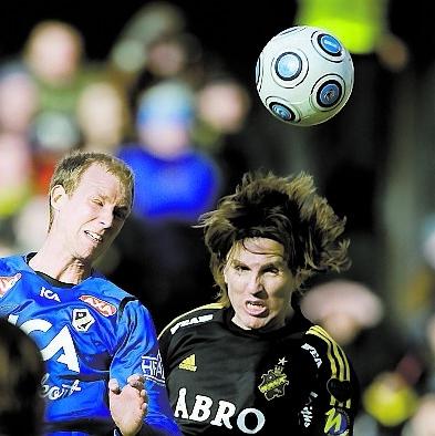 AIK-fansen var inte glada att se Andreas Johansson.