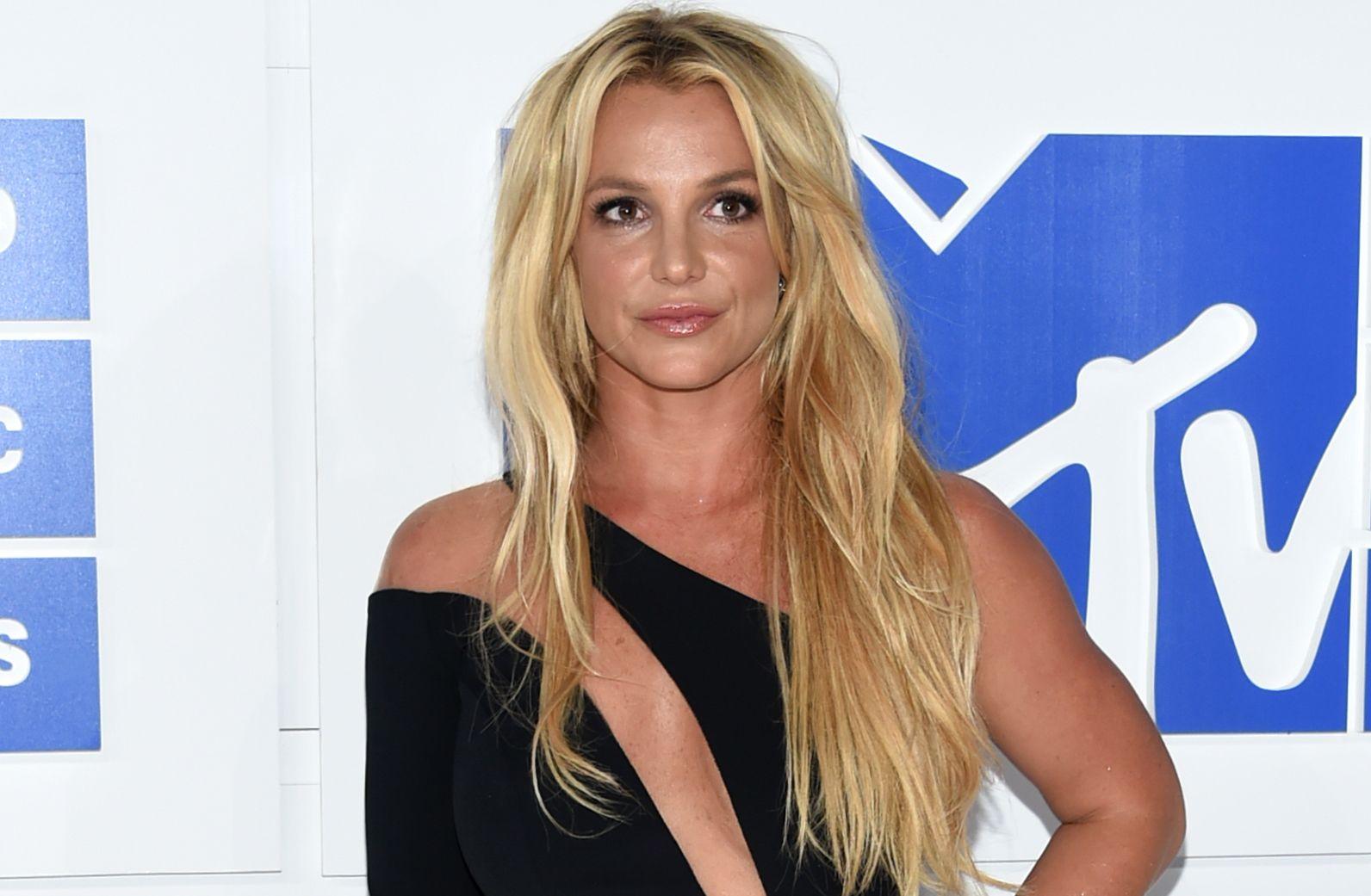Britney Spears berättar om brandincidenten på sin Instagram.