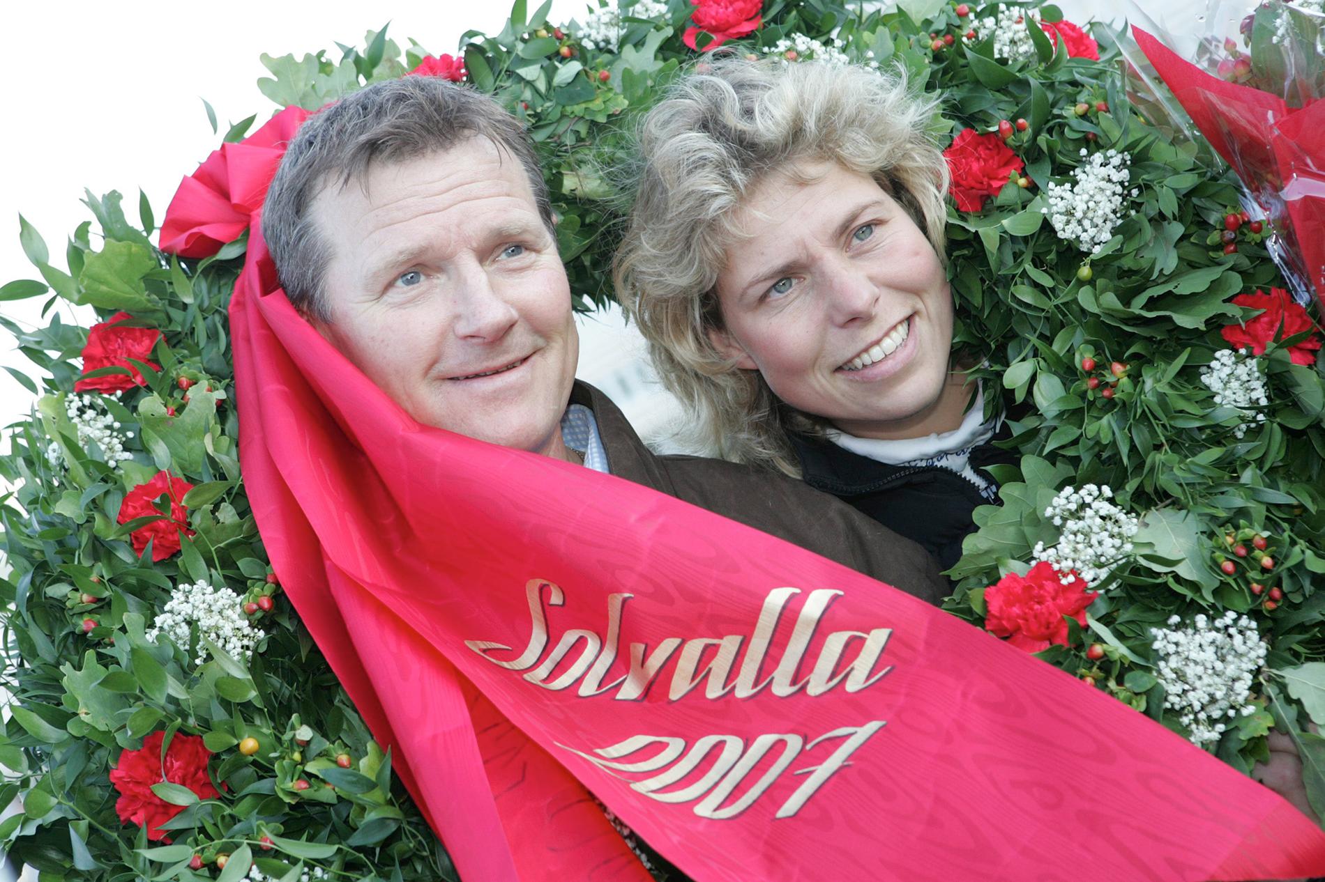 Börje BS Johansson och Catrin Fajersson säljer sin klassiska hästgård