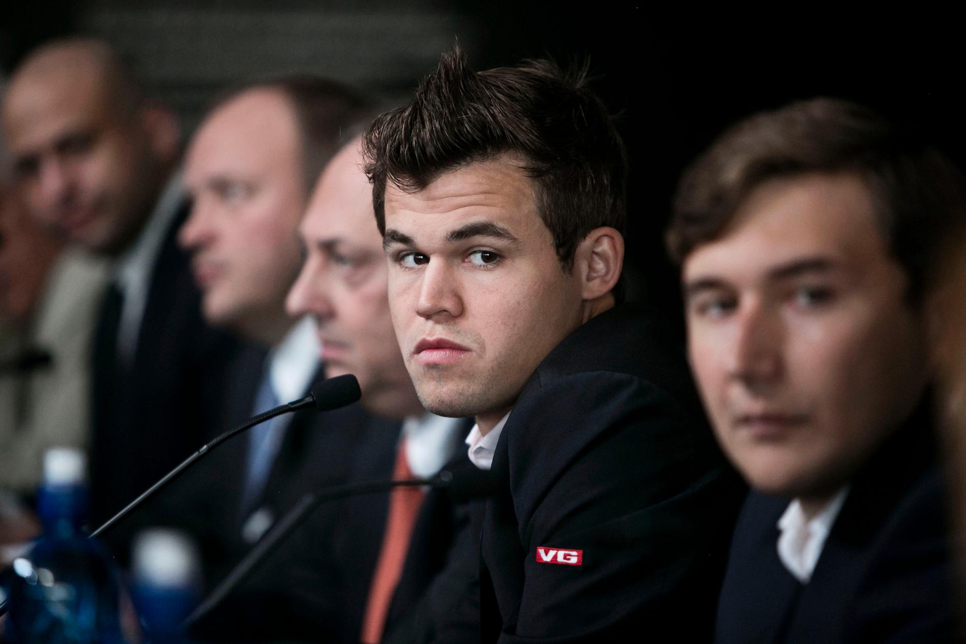 Norska stjärnan Magnus Carlsen kommer att delta i VM