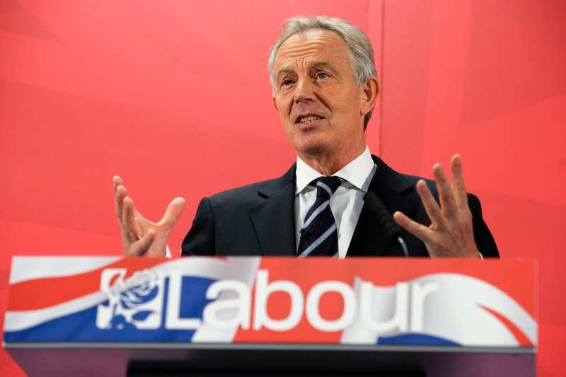 Tony Blair överdrev medvetet hotet från Irak, enligt en ny granskning.
