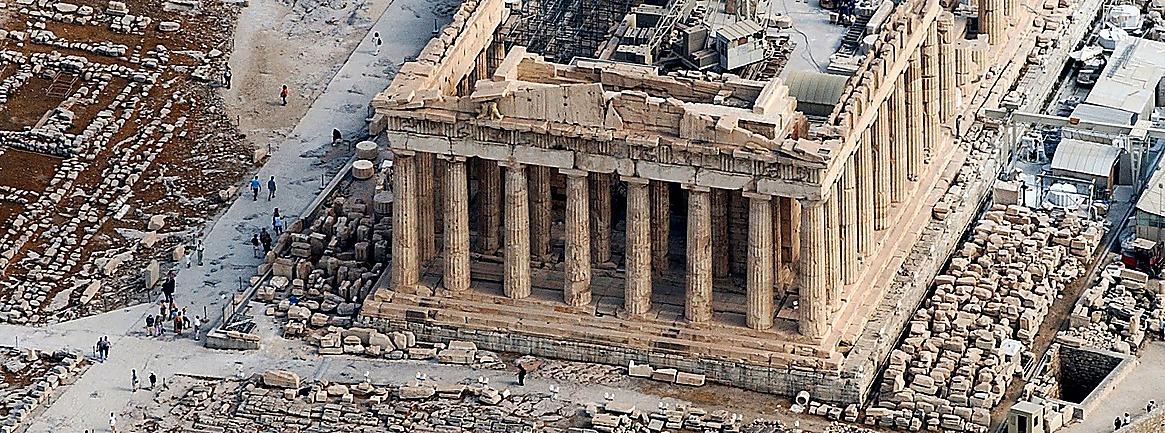 RUINERAT Greklands mest kända nationalmoment är en ruin – Parthenon på Akropolis. Det går på samma sätt för Grekland, hela landet är ruinerat och nu är hela eurosamarbetet på väg att spricka.