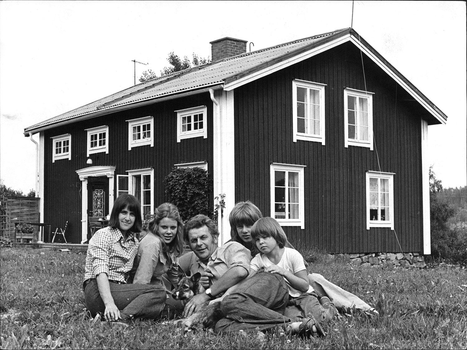 Fälldin med familjen 1973.