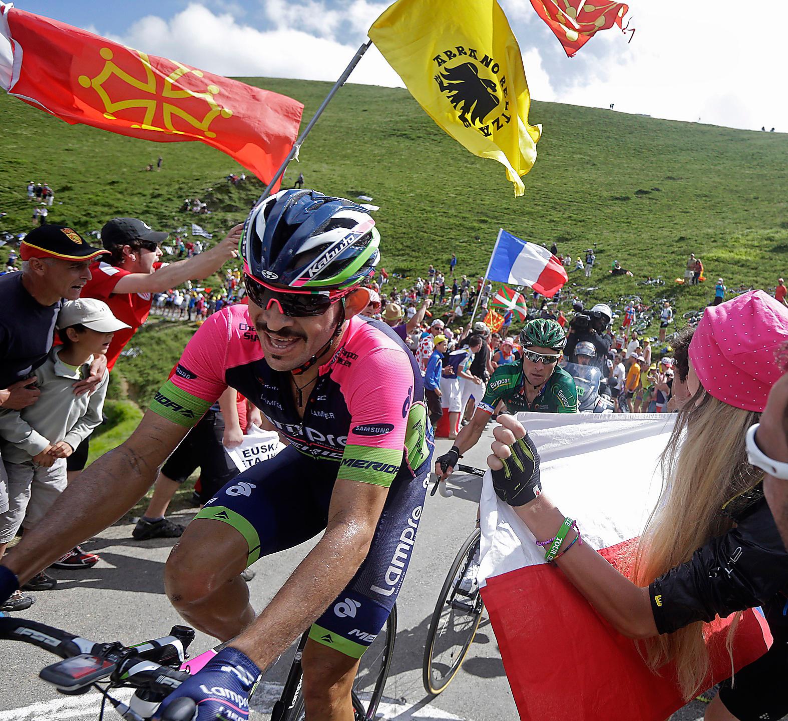 Lopp utan like Idag avslutas Tour de France. Här kämpar colombianen José Rodolfo Selpa. Foto: Laurent Cipiani/AP.