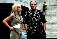 SKURKEN Populäre tv-skurken Tony Soprano med hustrun Carmela.