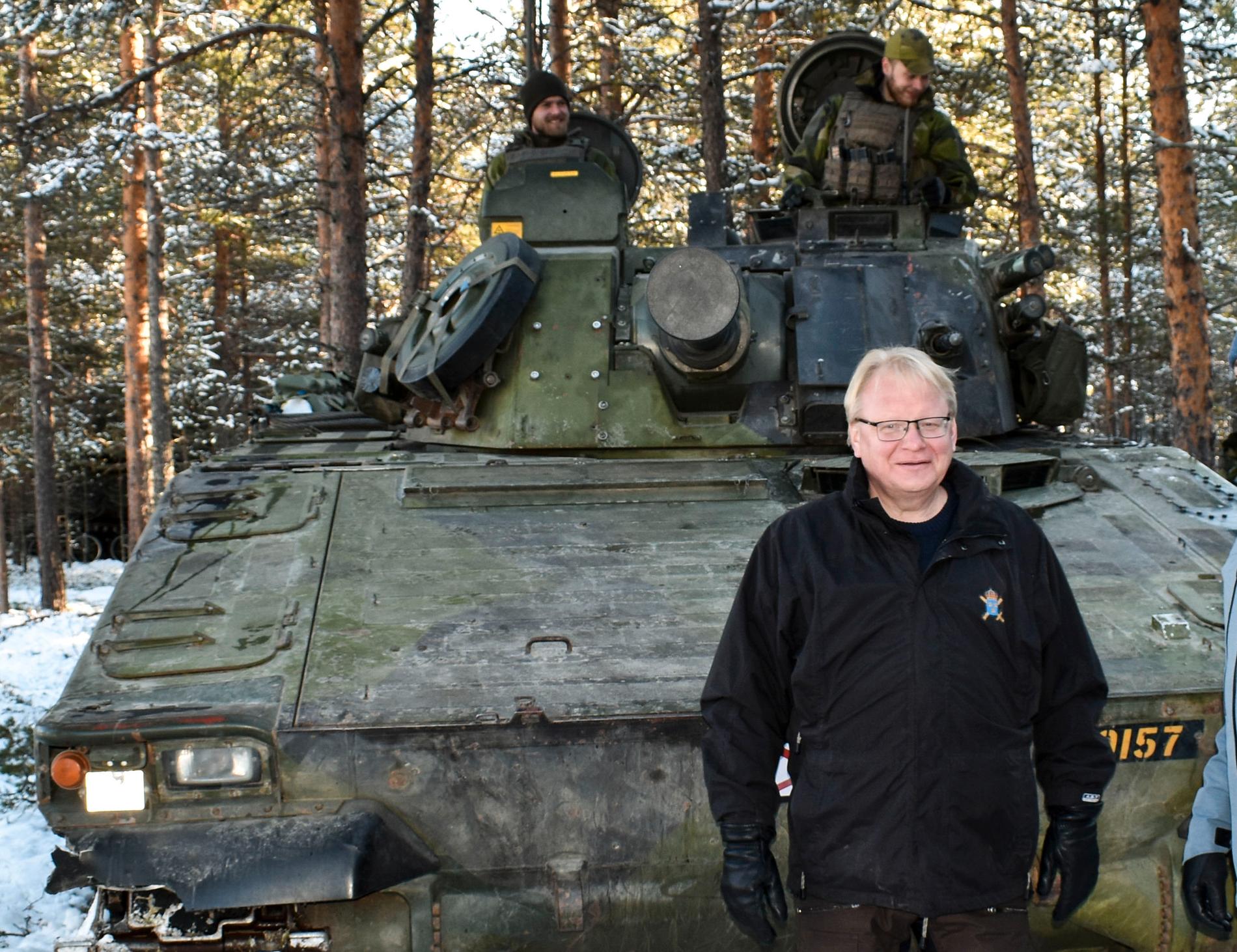 Försvarsminister Peter Hultqvist fanns på plats under den stora Nato-övningen Trident Juncture 18 i Norge. Arkivfoto.