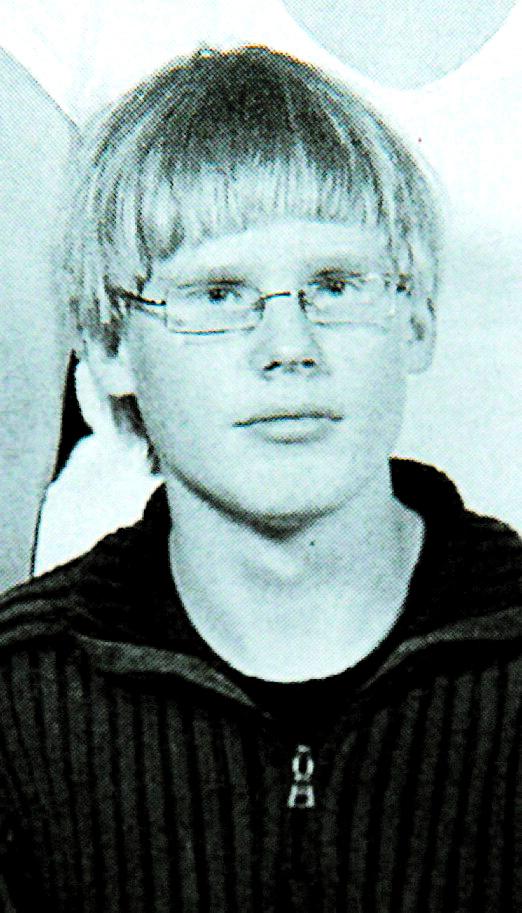 SAKNAS ÄNNU Simon Jonsson Storkamp, 19, har fortfarande inte hittats efter flygolyckan.
