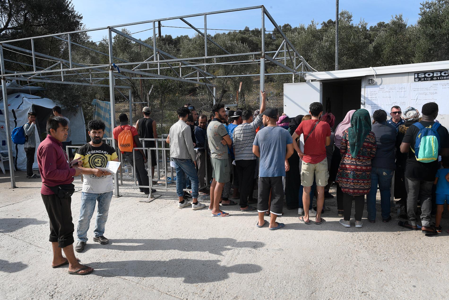 Registreringskön för nyanlända i flyktinglägret. 