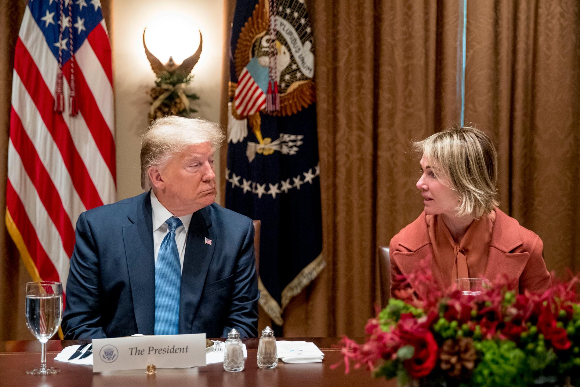 USA:s president Donald Trump och landets FN-ambassadör Kelly Craft. Bild från december 2019.
