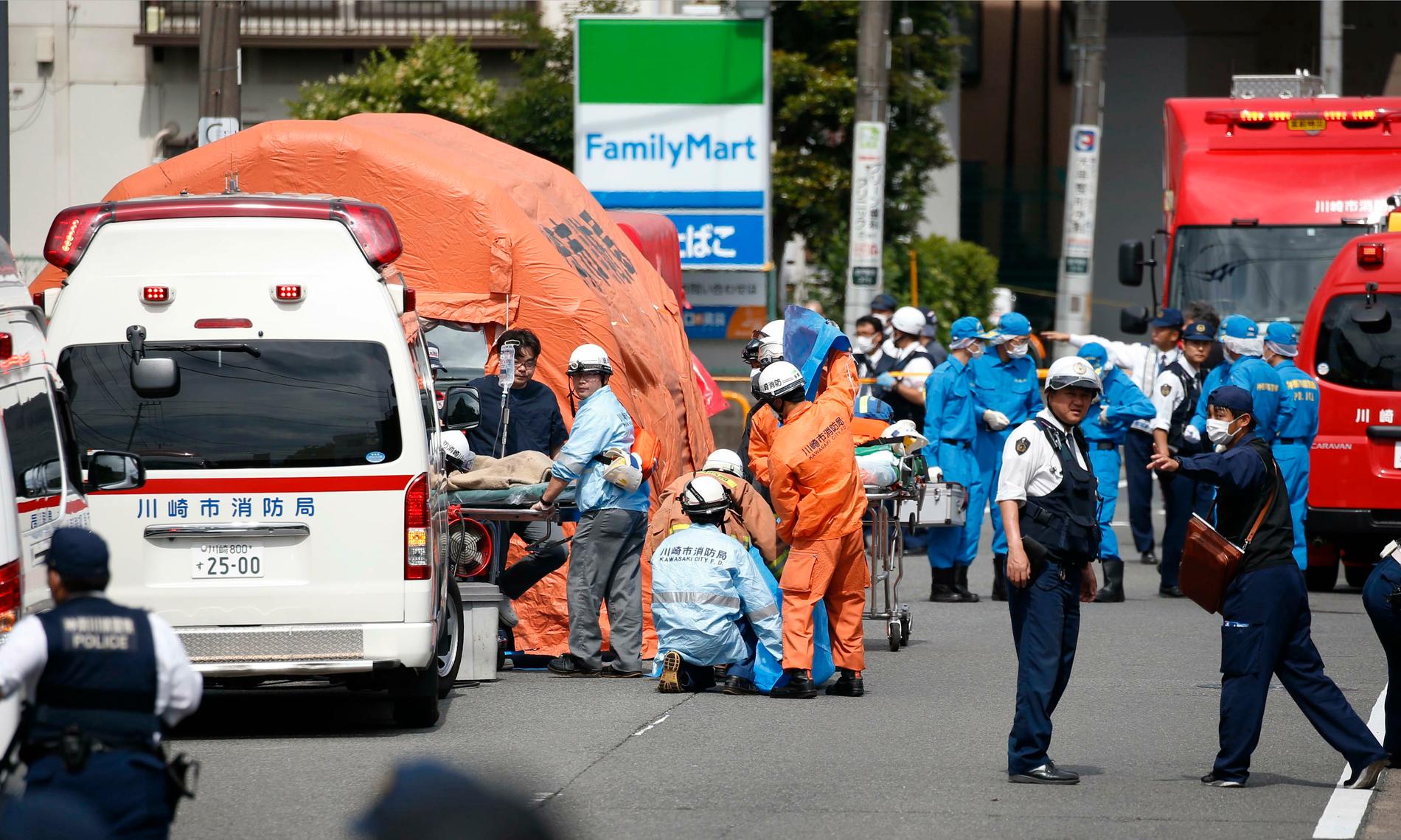 Många har skadats efter en knivattack i Kawasaki, Japan.