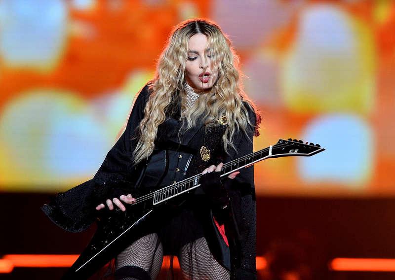 Madonna på sin turné Rebel Heart Tour i Prag. 