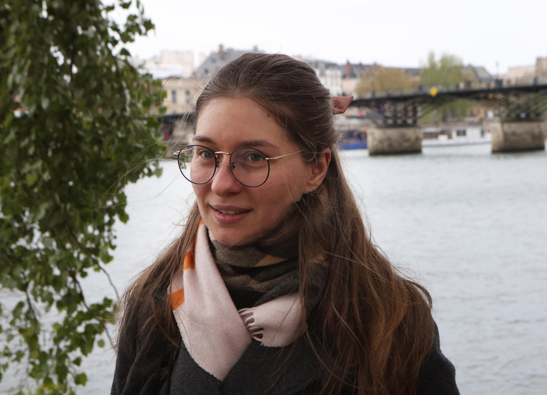  Manon Ilemoine är fransyska men bor i utlandet.