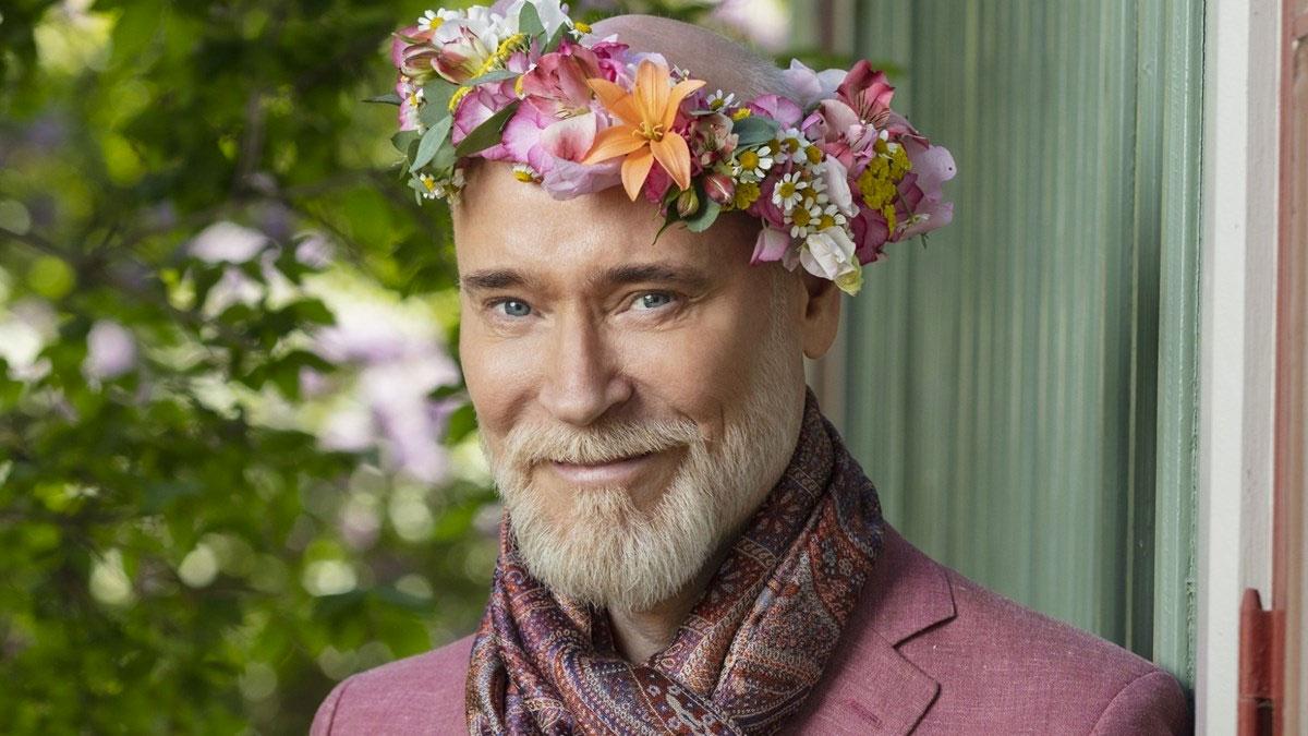 Modeskaparen Lars Wallin, 54.