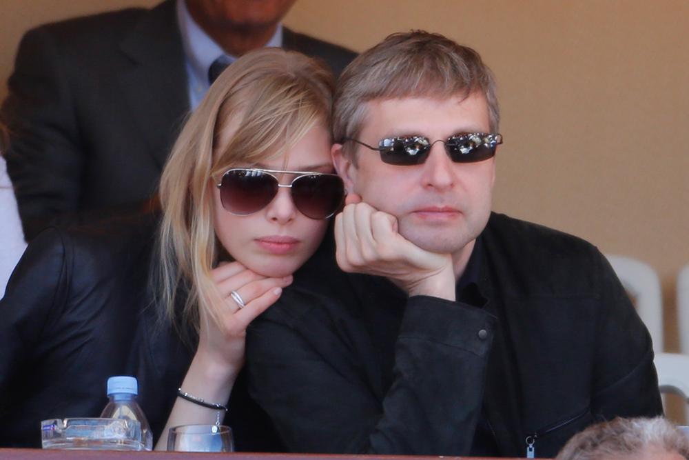 Den ryska oligarken Dmitry Rybolovlev och exhustrun Elena.