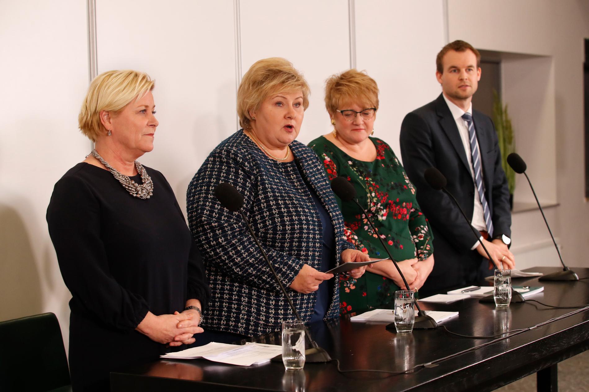 Fremskrittspartiets Siv Jensen, statsminister Erna Solberg (Høyre), Venstres Trine Skei Grande och Kristelig Folkepartis viceledare Kjell Ingolf Ropstad.