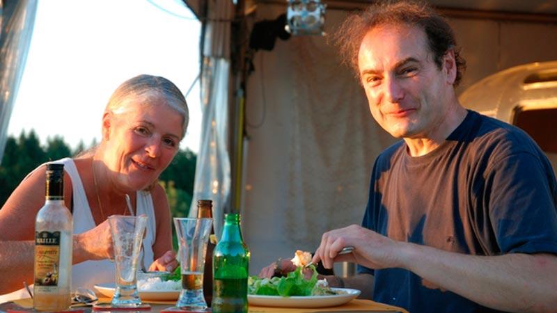 Claudine och Ben Jeanty från Luxemburg njuter av maten och atmosfären.