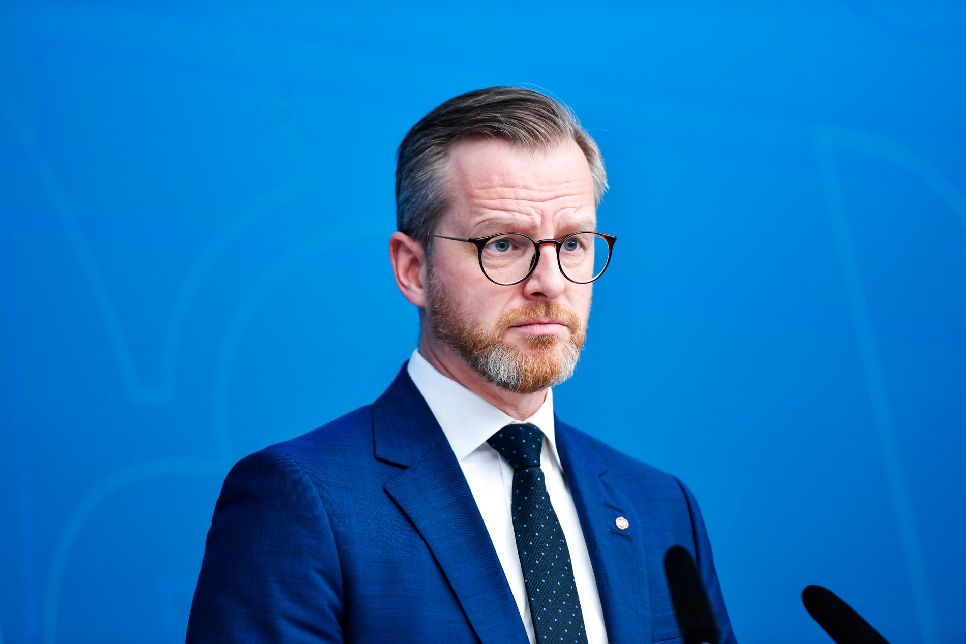 Inrikesminister Mikael Damberg kritiserar internetoperatören Bahnhof. Arkivbild.