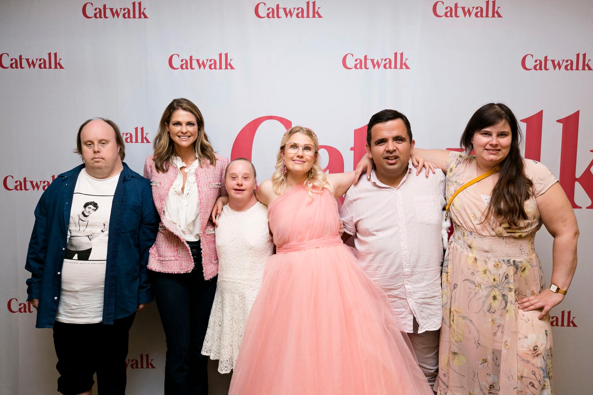 Glada Hudik-ensemblen och prinsessan Madeleine vid en träff med World Childhood Foundation i New York tidigare i september.